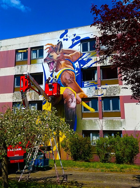le street artist aleemand Cos Two à la Street Art City de Lurcy-Lévis dans l'Allier